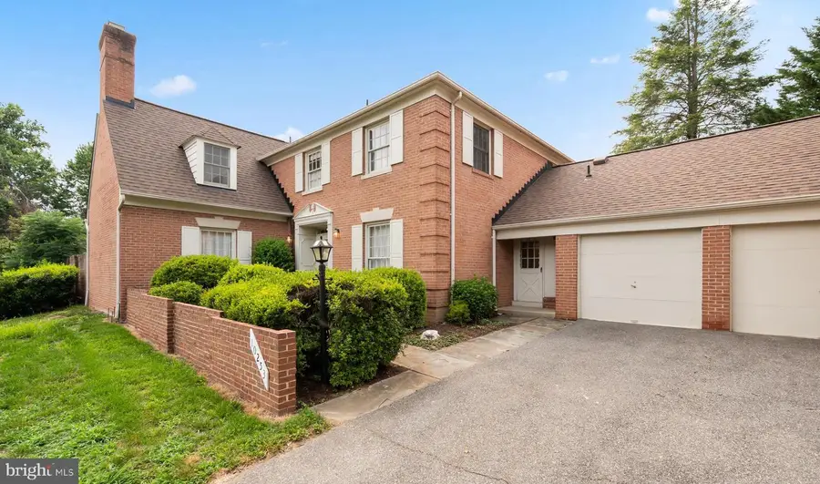 10253 Gainsborough, Potomac, MD 20854 - #2