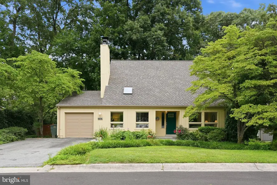 11213 Angus Pl, Potomac, MD 20854 - #2