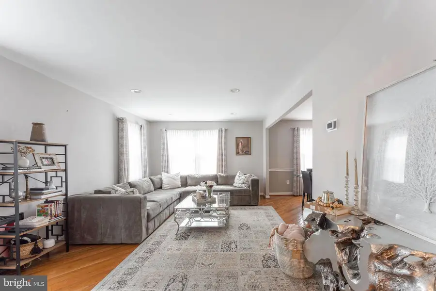 5917 Empire Way, North Bethesda, MD 20852 - #3