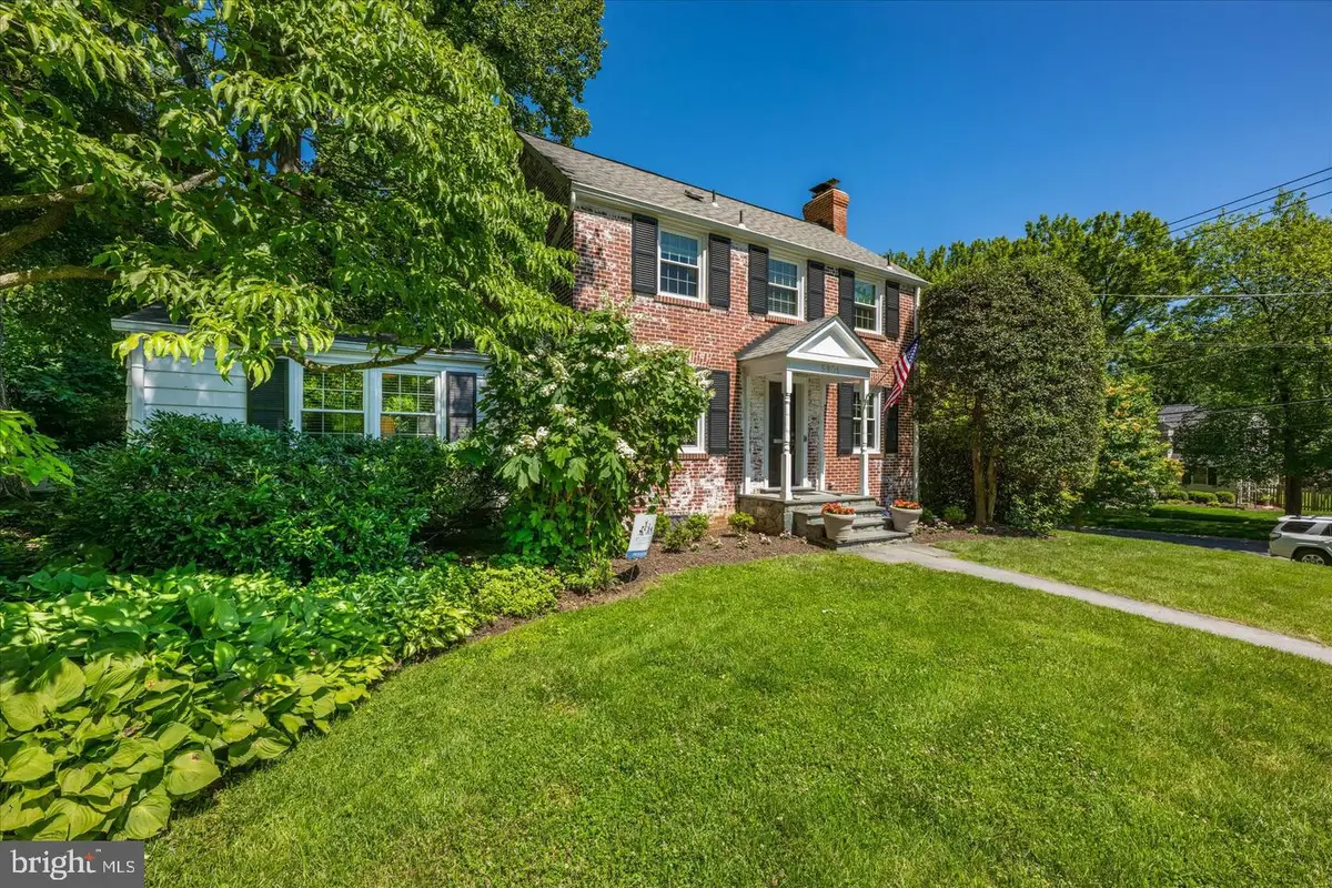 5901 Devonshire Dr, Bethesda, MD 20816 - #1