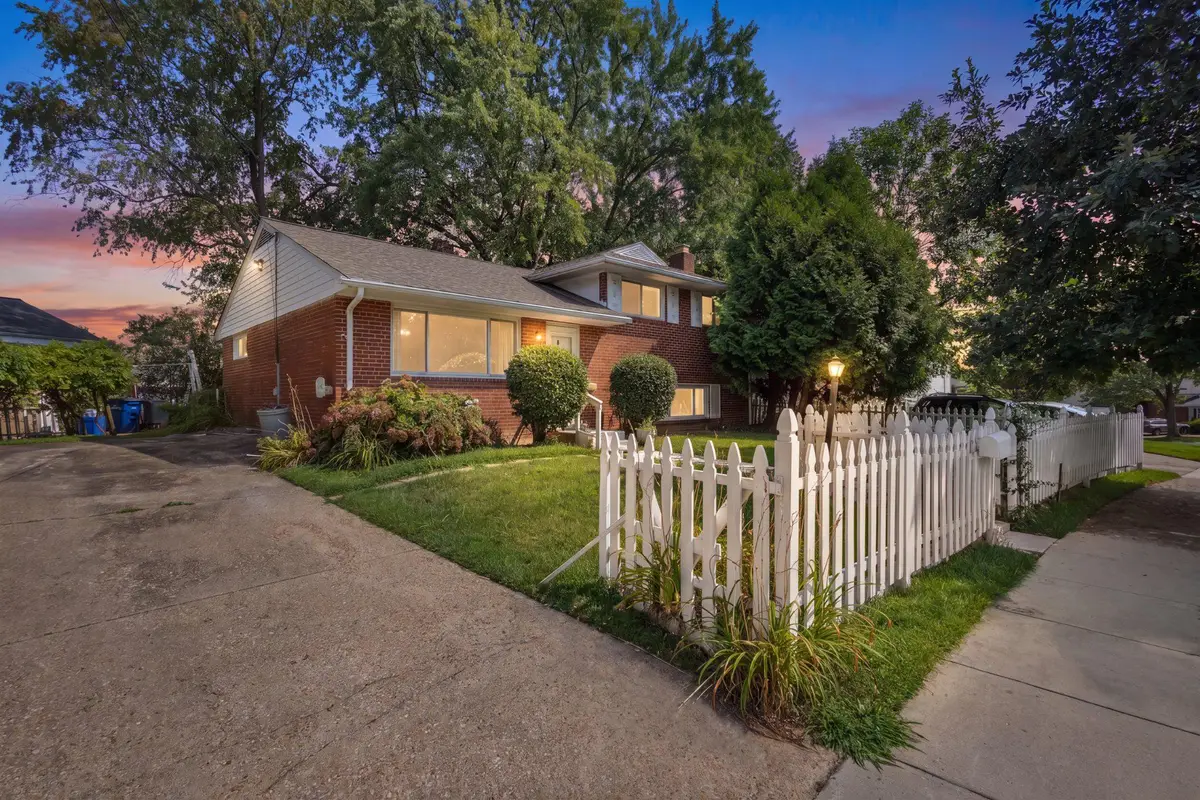 10313 Conover Dr, Silver Spring, MD 20902 - #1