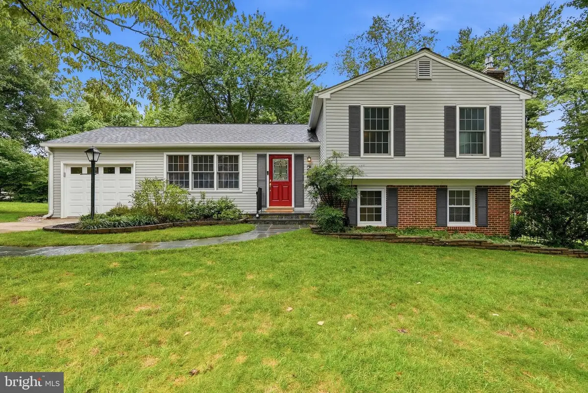 209 Watts Branch Pkwy, Rockville, MD 20850 - #1