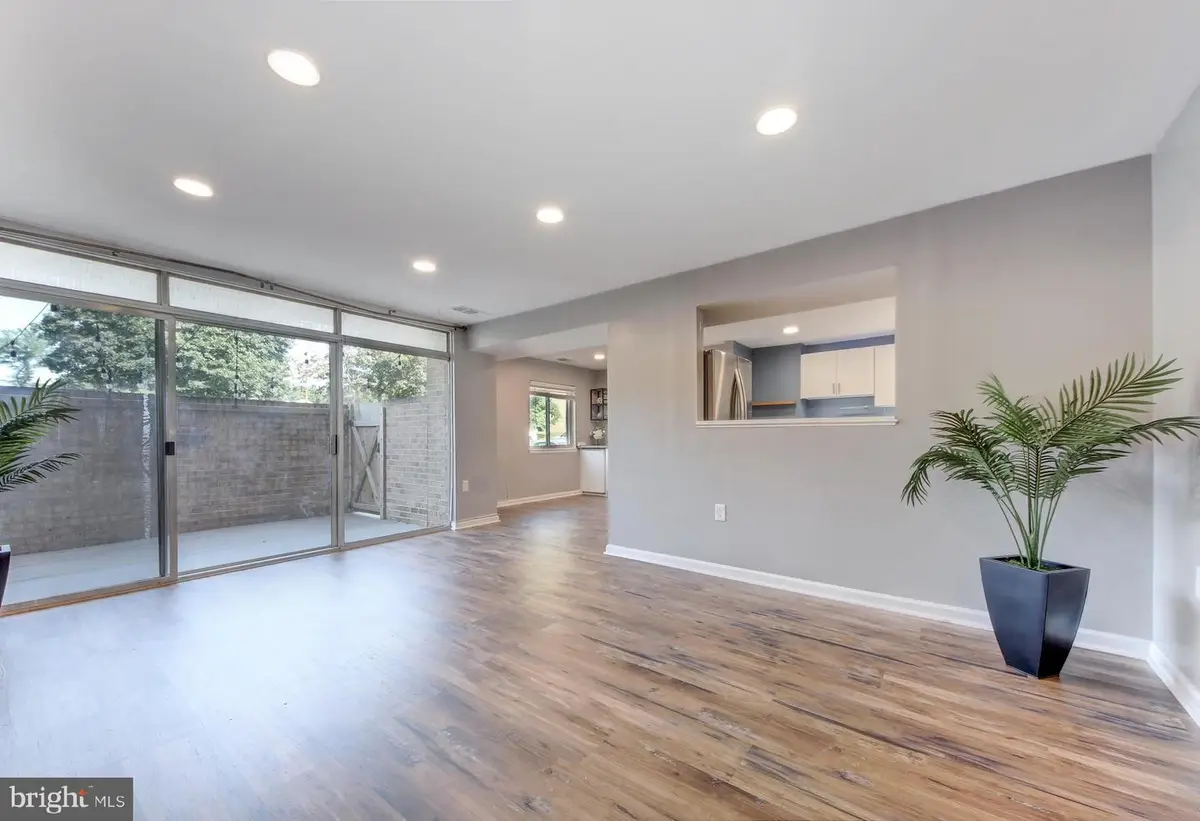 18714 Walkers Choice Rd #18714, Montgomery Village, MD 20877 - #1