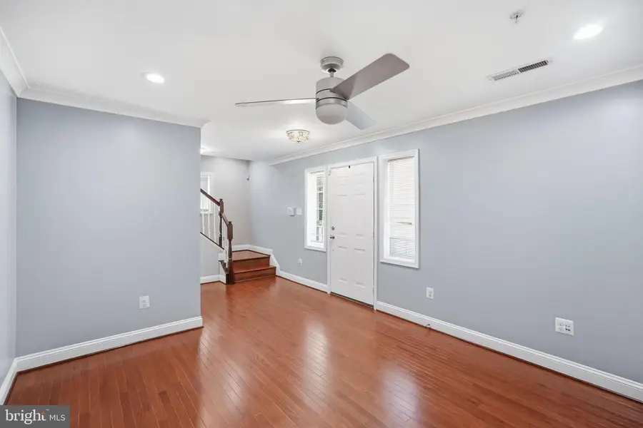 232 Parkview Ave, Gaithersburg, MD 20878 - #2