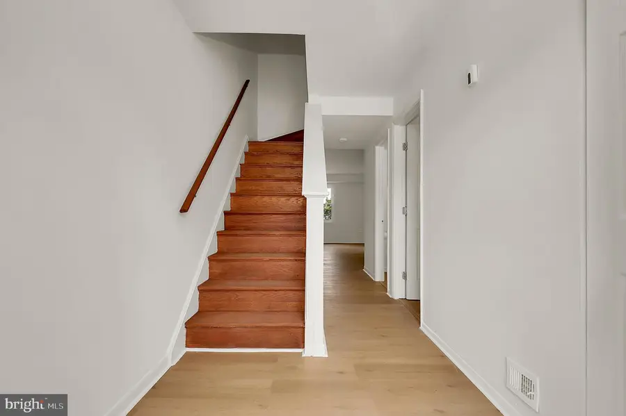 664 W Side Dr #1, Gaithersburg, MD 20878 - #2