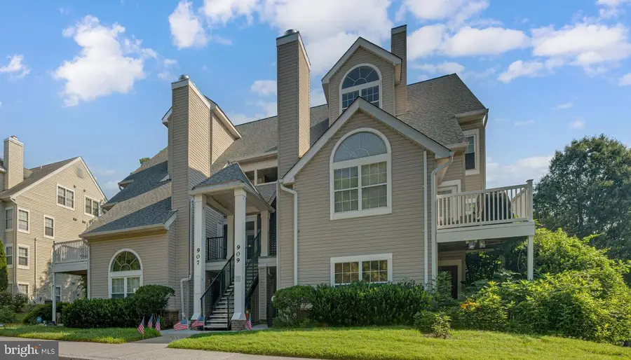 907 Hillside Lake Ter #512, Gaithersburg, MD 20878 - #2