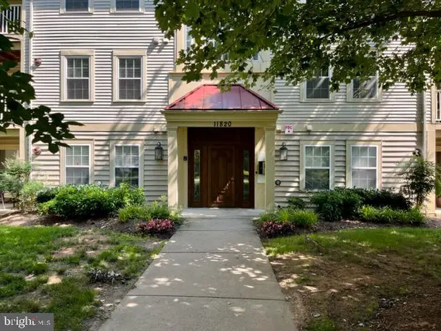 11820 Eton Manor Dr #t-2, Germantown, MD 20876 - #1