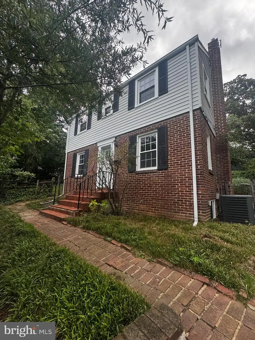 908 Glaizewood Ct, Takoma Park, MD 20912 - #1