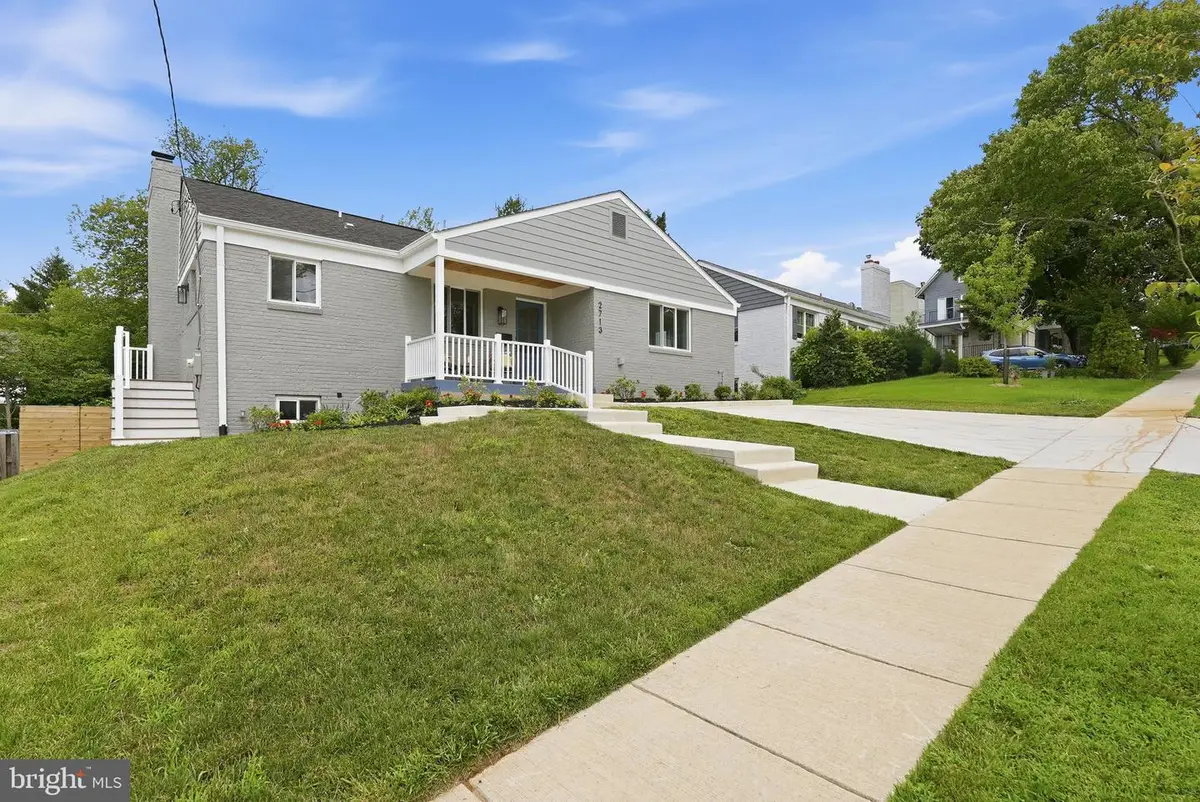 2713 Navarre Dr, Chevy Chase, MD 20815 - #1