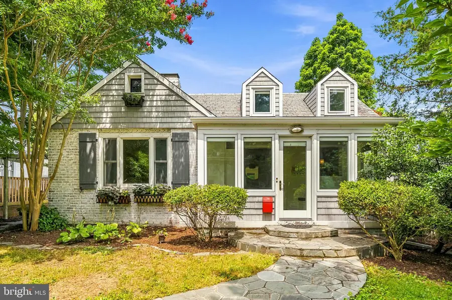 705 Bonifant St, Silver Spring, MD 20910 - #2