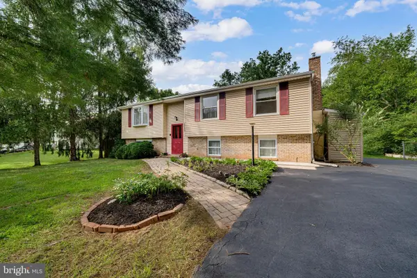 19130 Dowden Cir, POOLESVILLE, MD 20837