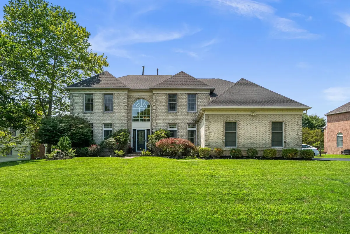 3807 Park Lake Dr, Rockville, MD 20853 - #1