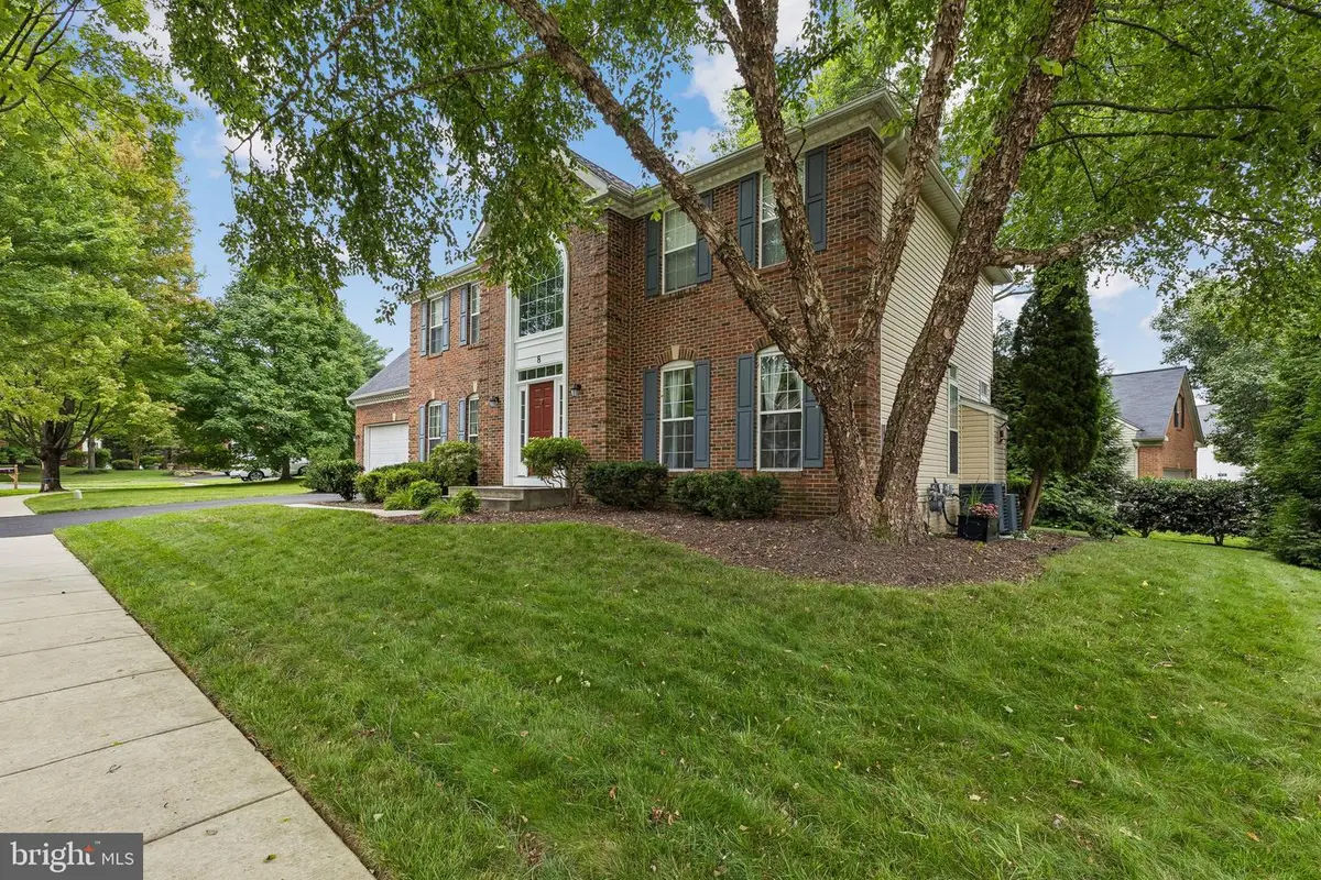 8 Winding Oak Ct, Olney, MD 20832 - #1