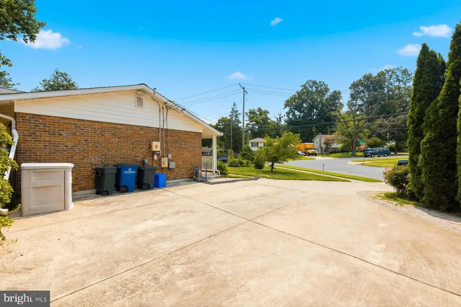 4501 Dabney Dr, Rockville, MD 20853 - #3