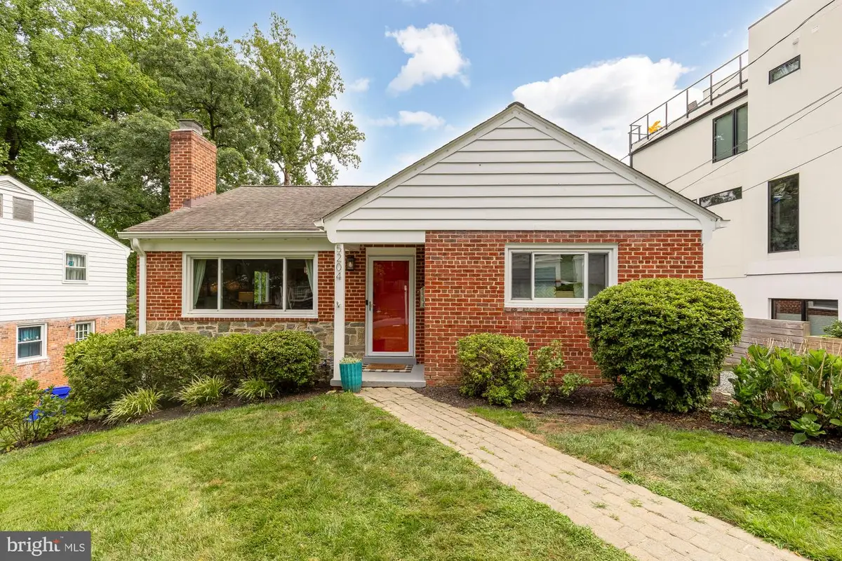 5204 Danbury Rd, Bethesda, MD 20814 - #1