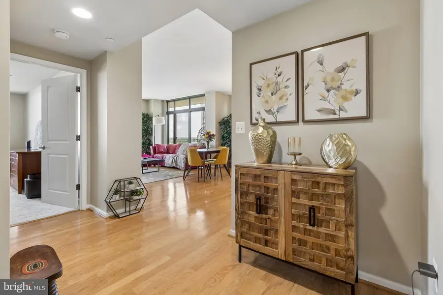 11700 Old Georgetown Rd #910, North Bethesda, MD 20852 - #2