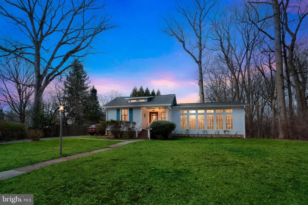 4601 Waverly Ave, Garrett Park, MD 20896 - #1