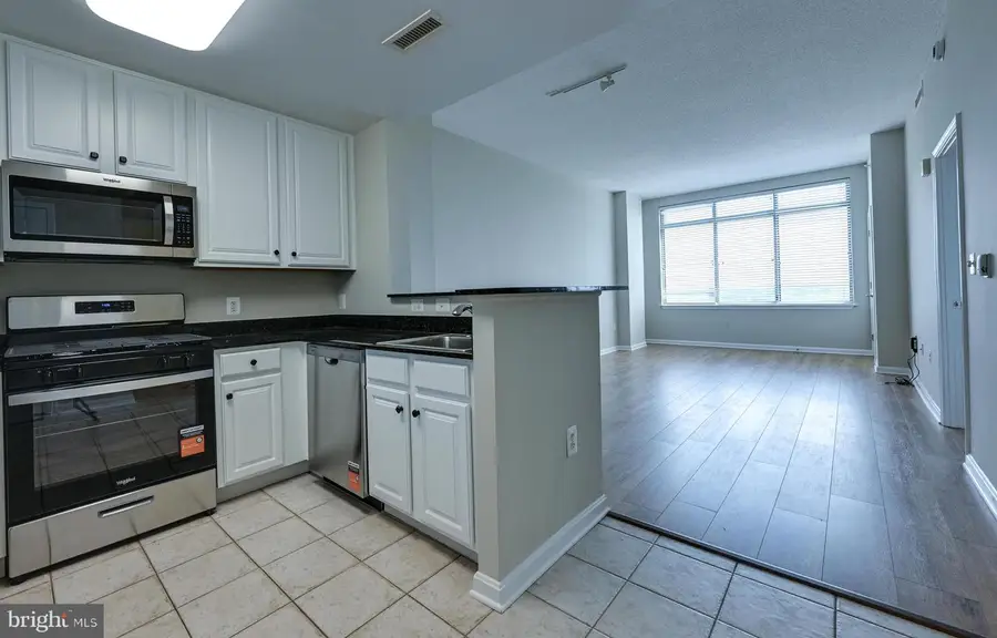 11710 Old Georgetown Rd #1404, North Bethesda, MD 20852 - #2