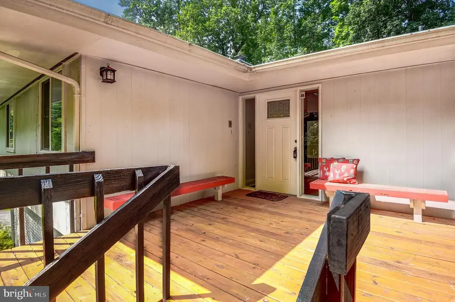 6900 Heatherhill Rd, Bethesda, MD 20817 - #2