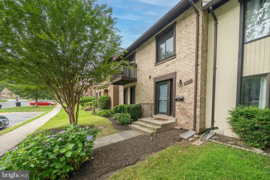 9721 Shadow Oak Dr, Montgomery Village, MD 20886 - #2