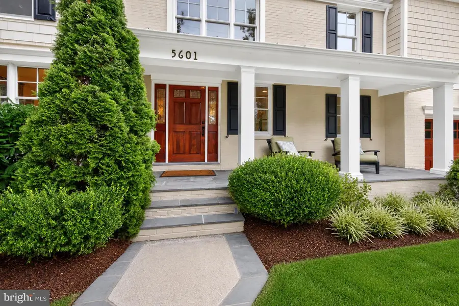 5601 Vernon Pl, Bethesda, MD 20817 - #2