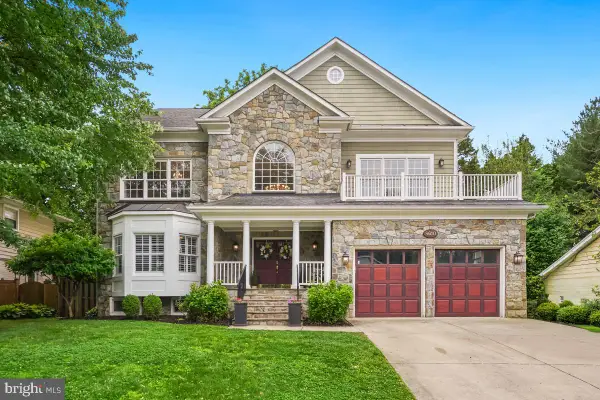 8610 Hartsdale Ave, BETHESDA, MD 20817