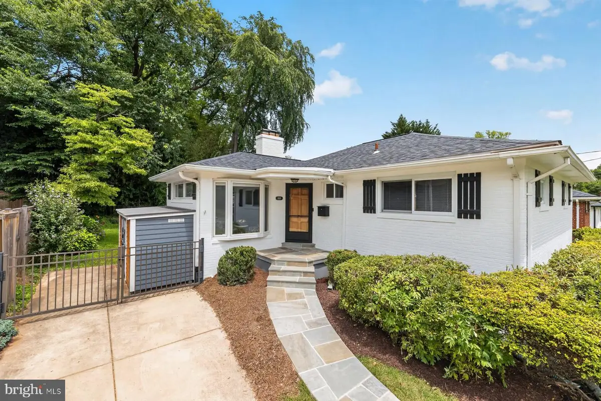 5105 Flanders Ave, Kensington, MD 20895 - #1