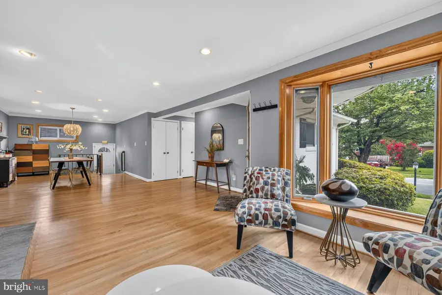 5105 Flanders Ave, Kensington, MD 20895 - #2