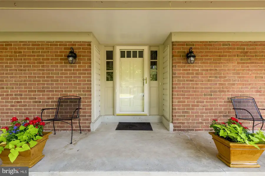 12428 Goldfinch Ct, Potomac, MD 20854 - #3
