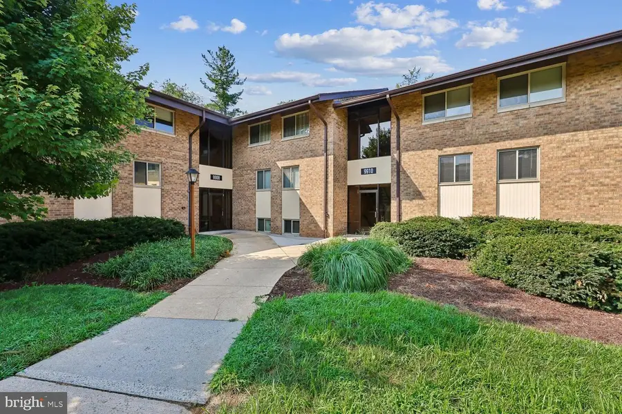 9910 Walker House Rd #4, Gaithersburg, MD 20886 - #2