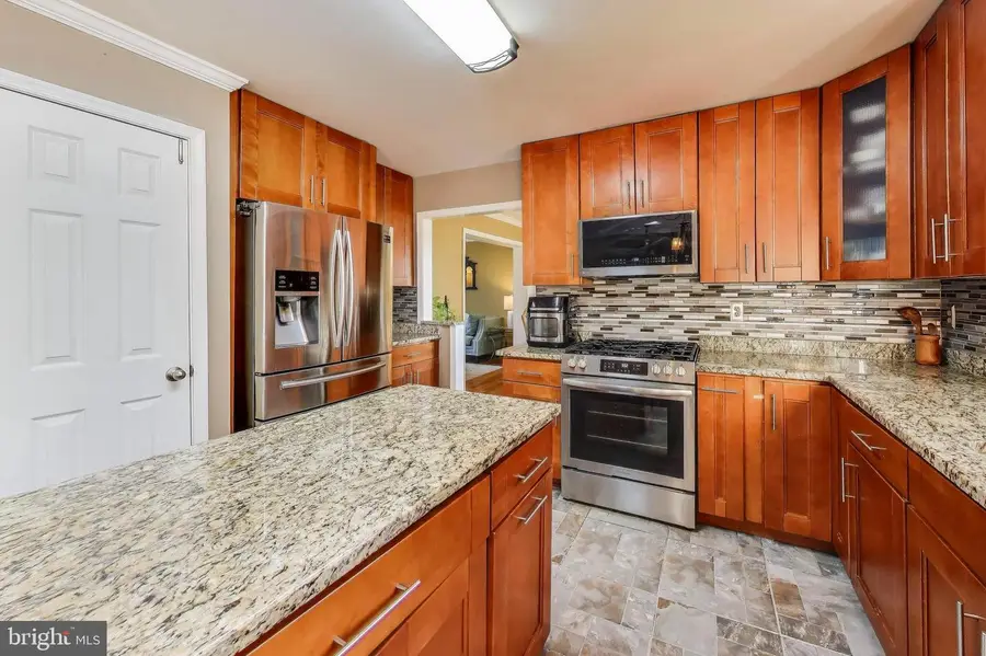12125 Songbird Ln, Germantown, MD 20876 - #3