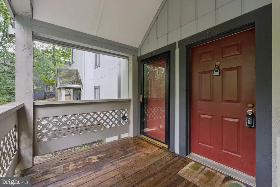 946 Windbrooke Dr #946, Gaithersburg, MD 20879 - #2