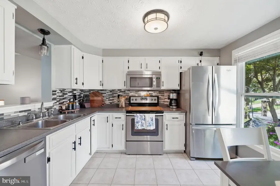 7402 Tarfside Ln, Gaithersburg, MD 20879 - #3