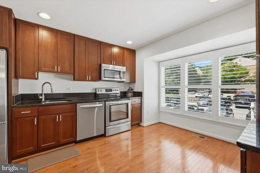 4902 Cloister Dr, North Bethesda, MD 20852 - #2