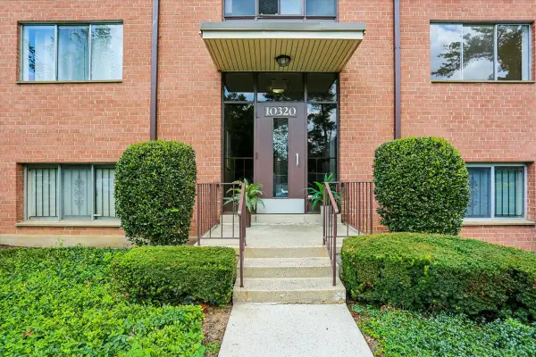 10320 Rockville Pike #201, ROCKVILLE, MD 20852