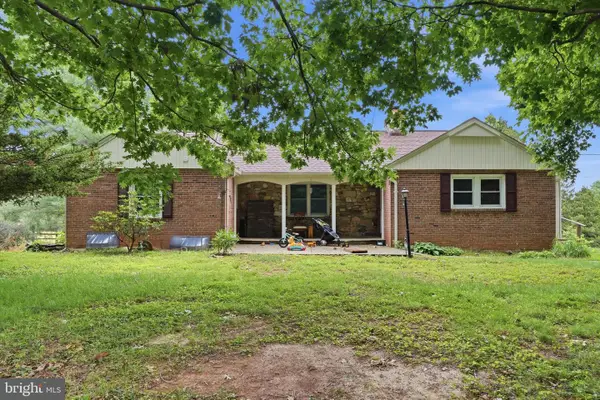 20801 New Hampshire Ave, BROOKEVILLE, MD 20833