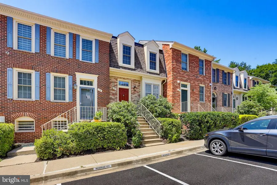11 Grove Ridge Ct #70, Rockville, MD 20852 - #2