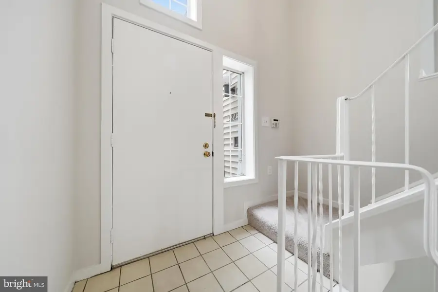 9843 Dockside Ter, Gaithersburg, MD 20886 - #3