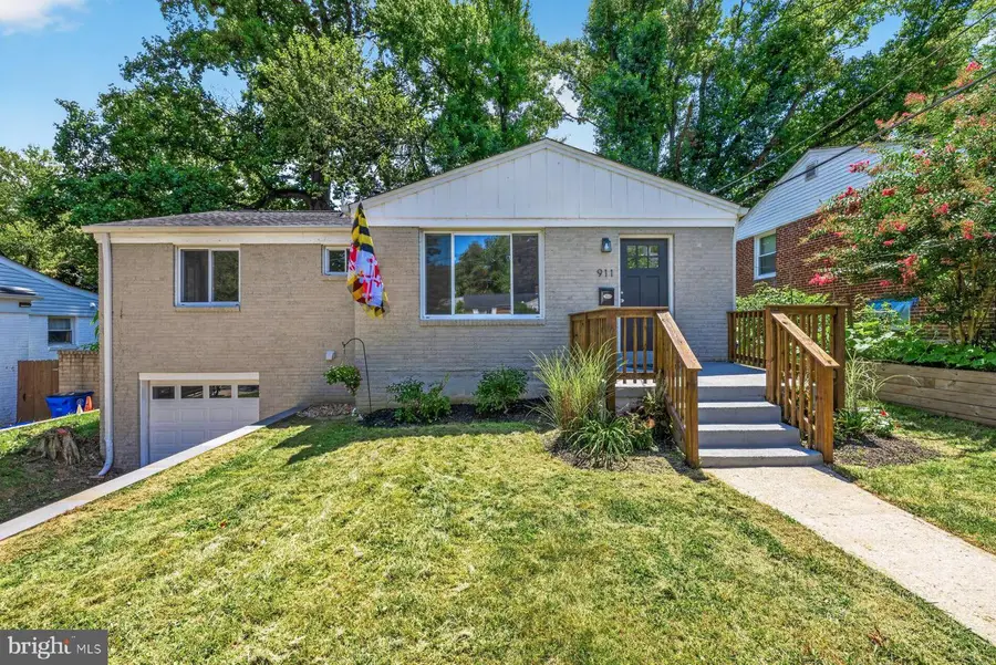 911 Newhall St, Silver Spring, MD 20901 - #2