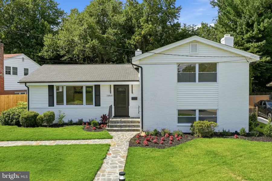 9831 Singleton Dr, Bethesda, MD 20817 - #2