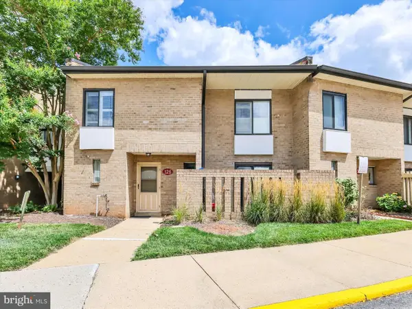126 Monroe St #126-12, ROCKVILLE, MD 20850