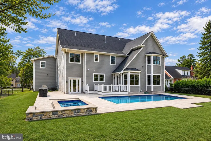 6111 Roseland, Rockville, MD 20852 - #2