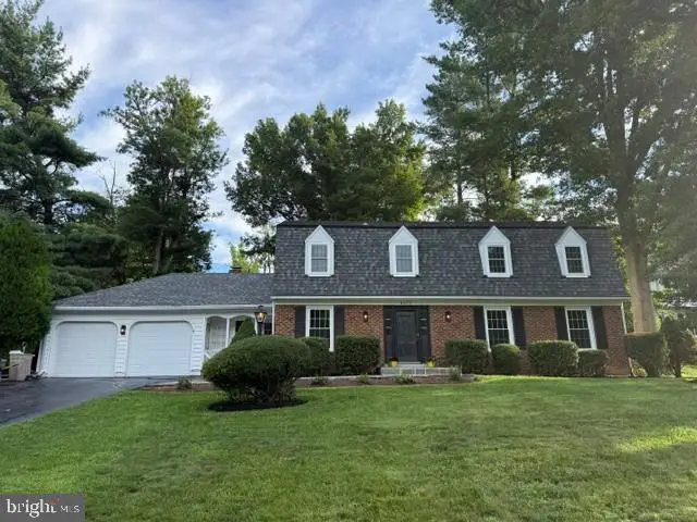4613 Hornbeam Dr, Rockville, MD 20853 - #2