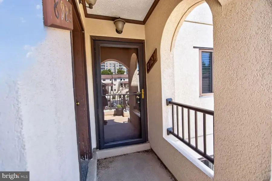 8923 Battery Pl #24, Bethesda, MD 20814 - #2