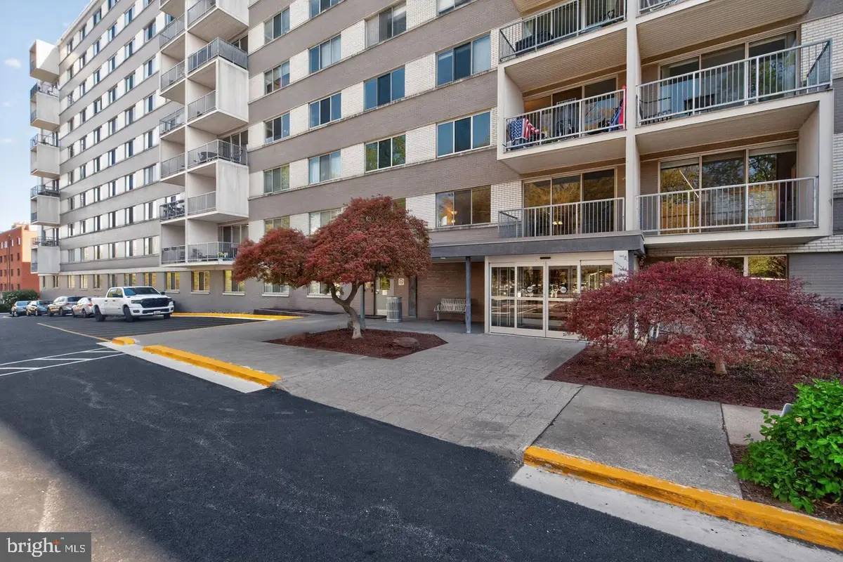 4977 Battery Ln #1-119, Bethesda, MD 20814 - #1