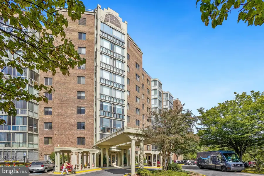 3005 S Leisure World Blvd #423, Silver Spring, MD 20906 - #3