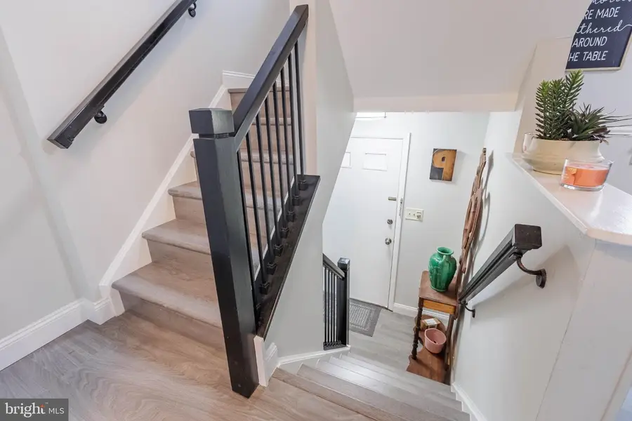 17673 Kohlhoss Rd, Poolesville, MD 20837 - #3