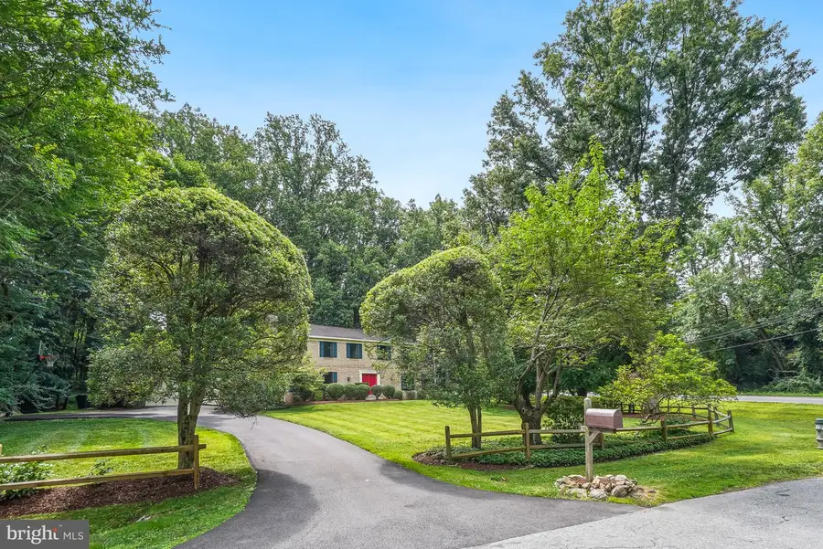 11701 Beekman Pl, Potomac, MD 20854 - #2