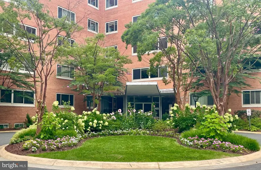 5100 Dorset Ave #309, Chevy Chase, MD 20815 - #2