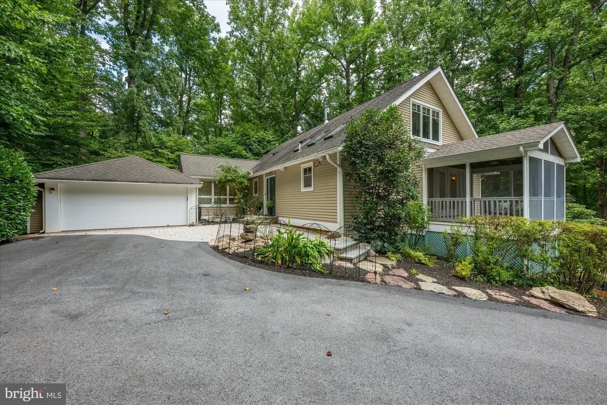 9328 Garden Ct, Potomac, MD 20854 - #1